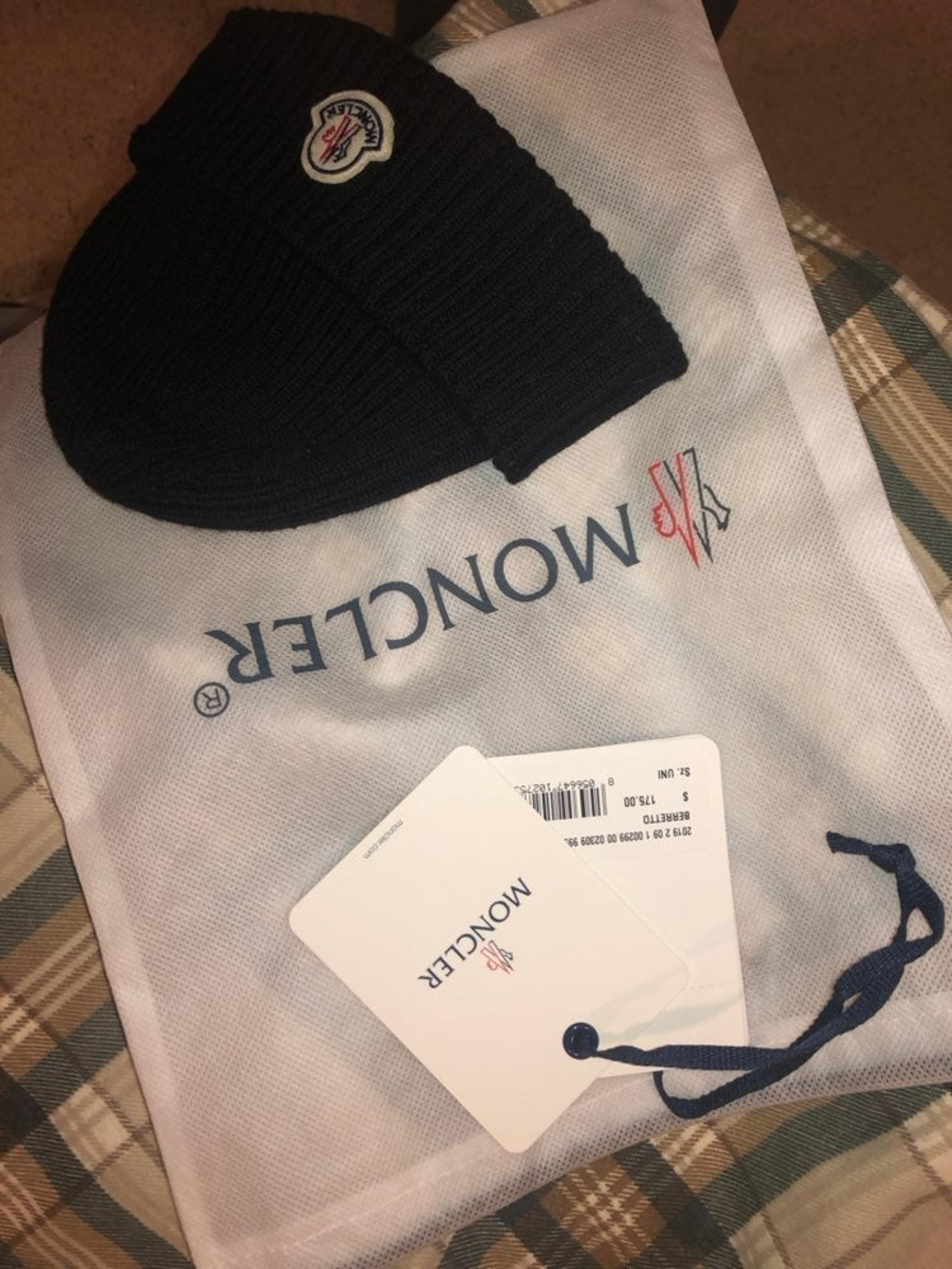 Black moncler beanie
