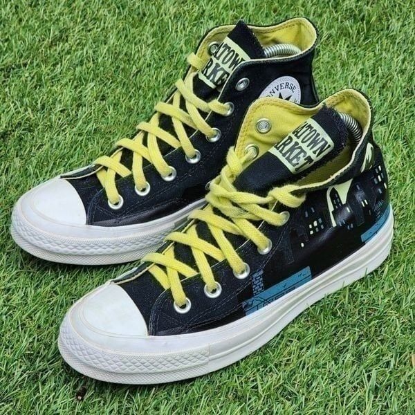 CONVERSE HI CHINATOWN BATMAN - Women's Shoes - SIZE 6.5