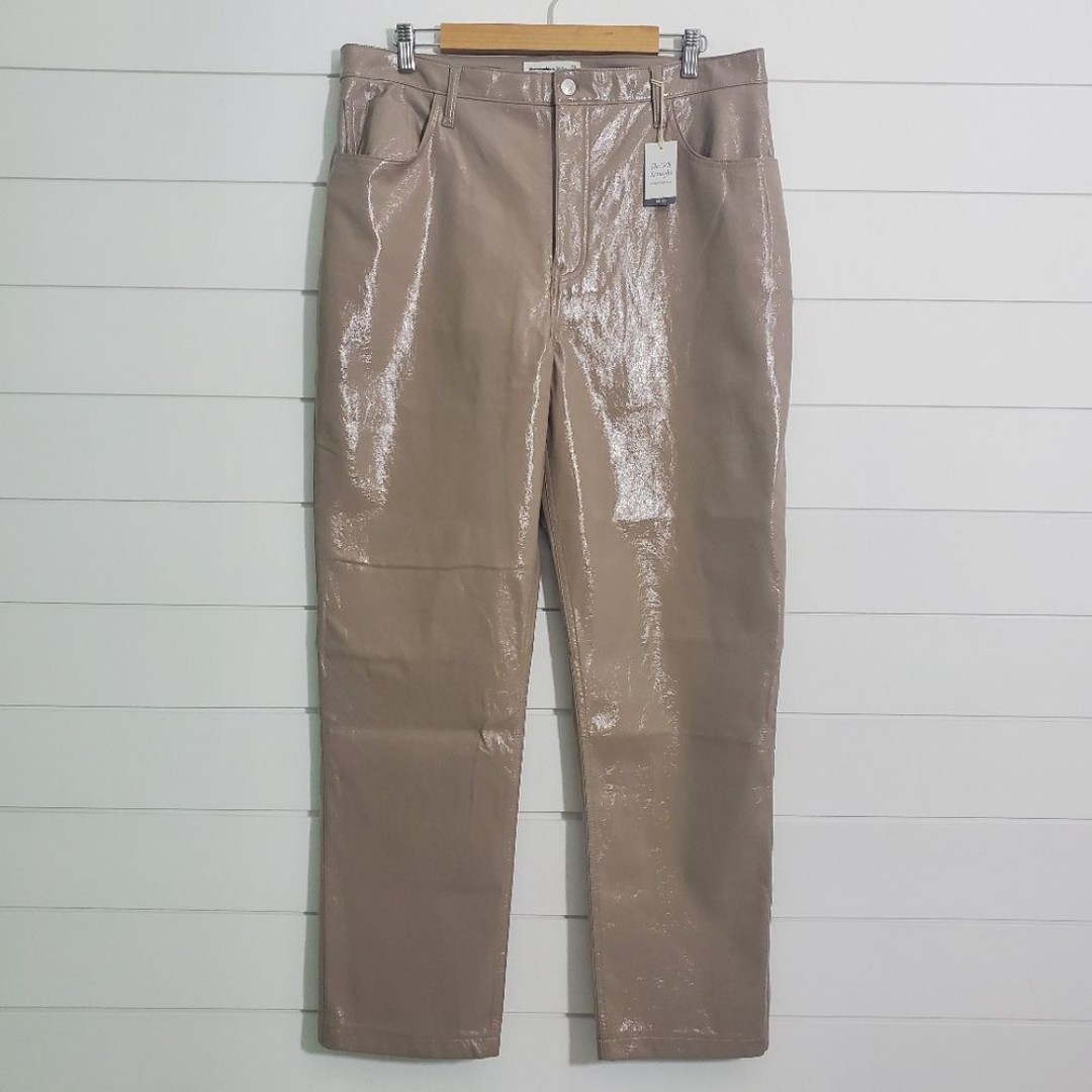 Abercrombie & Fitch Curve Love Patent Leather ‘90s Straight Pants 33/16