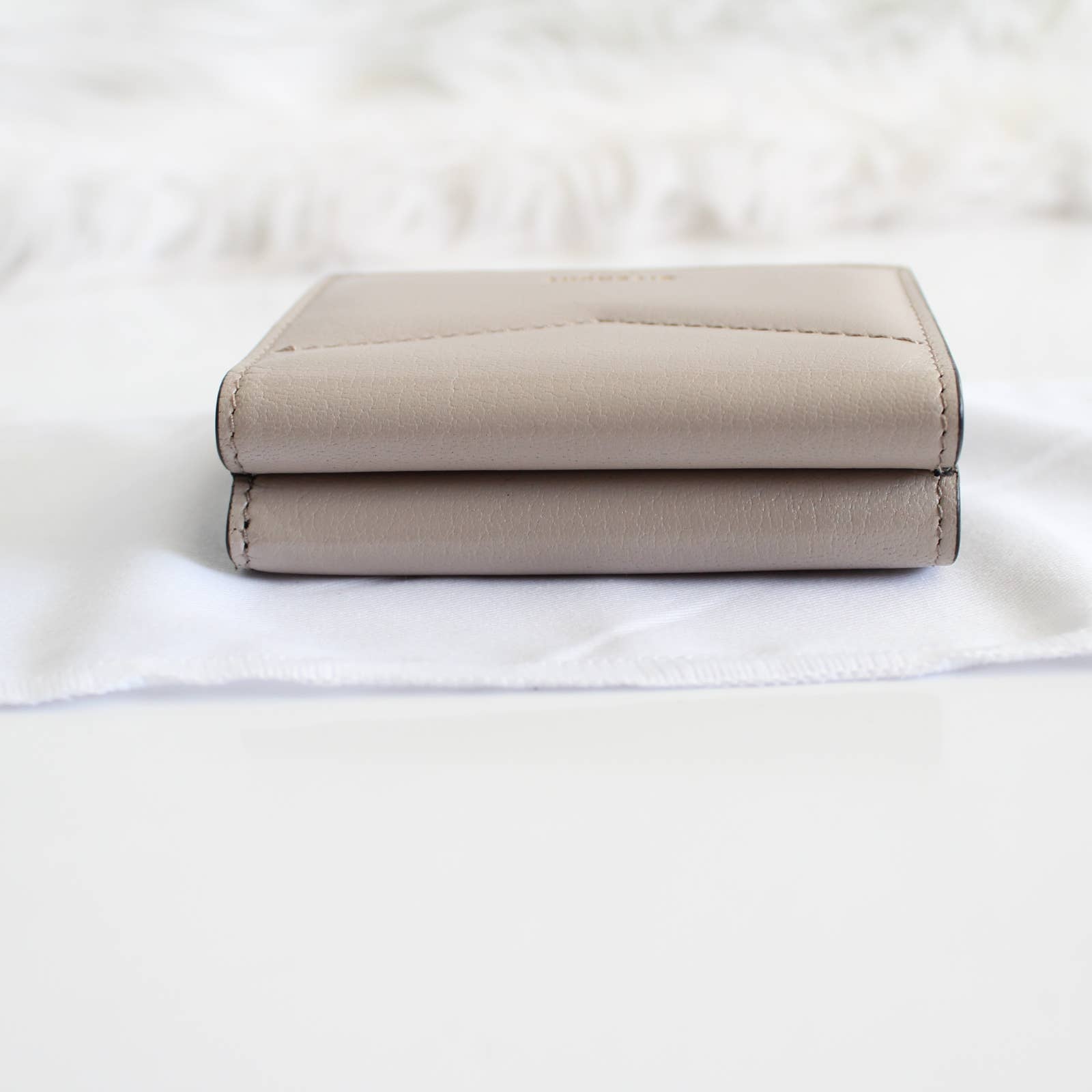 折りたたみ財布 Givenchy Multi Compact Wallet In Gg Leather Gucci Men's Brown GG Microguccissima Leather Bifold Coin
