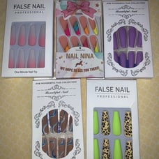 Press on nails