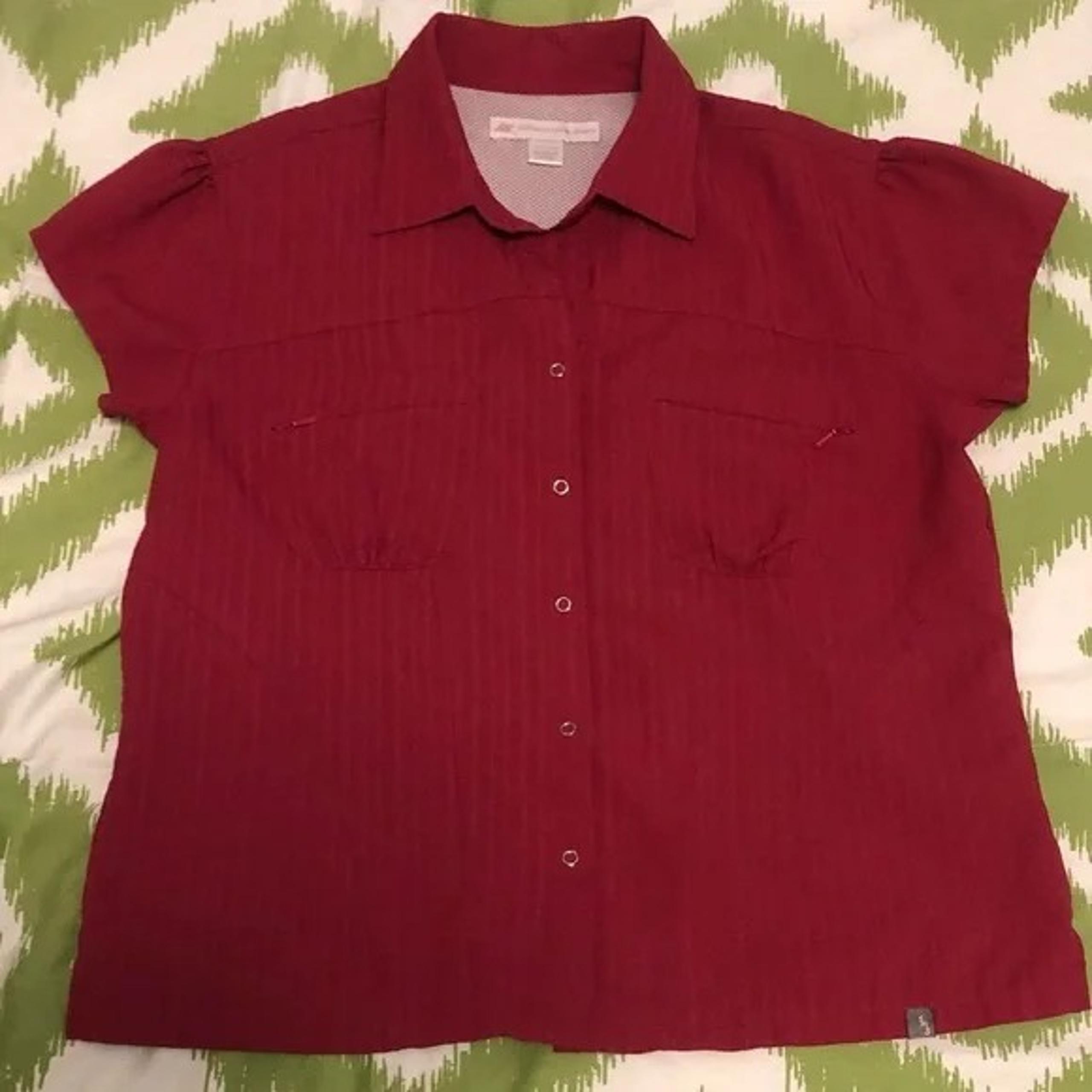 Women’s L EMS Eastern Mountain Sports Breathable Outdoor Shirt Top Cranberry Red