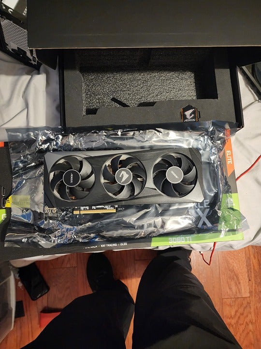 Gigabyte RTX 3060ti FOR PARTS/REPAIR!!!