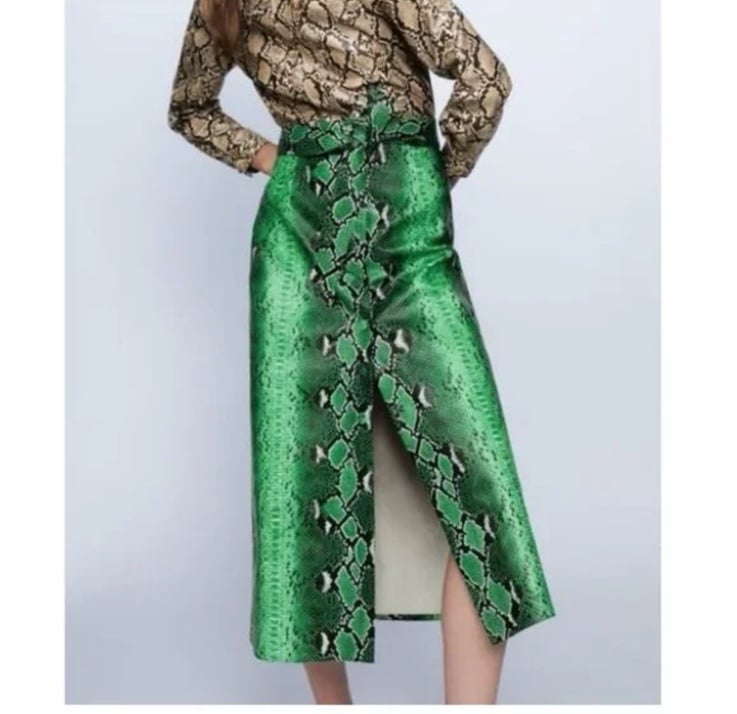 Zara limited edition green faux leather button down maxi skirt size small