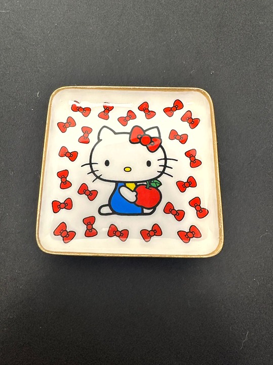 SANRIO Kitty フラワー セレブ 高級 40周年 限定品 完売 希少