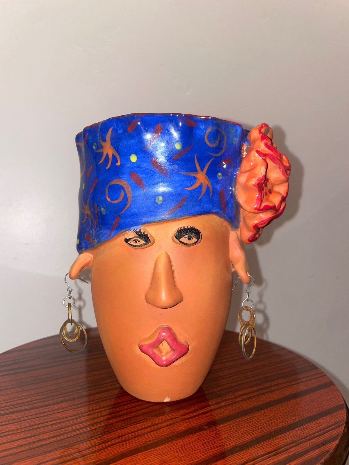 FLOWER POT BY BIRD BRAIN INC. TERRA COTTA POTTERY TROPICAL WOMAN HEAD W EARRINGS