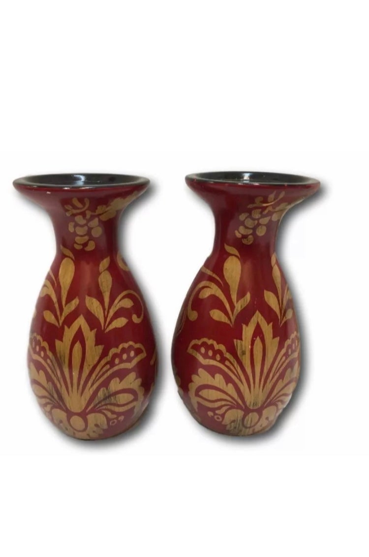 2 candles holders