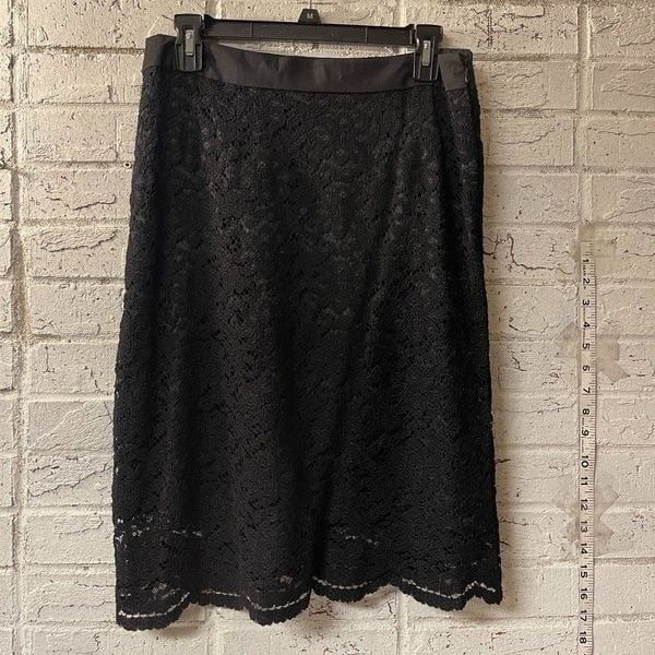 Loft skirt Black With lace overlay NWT size 8