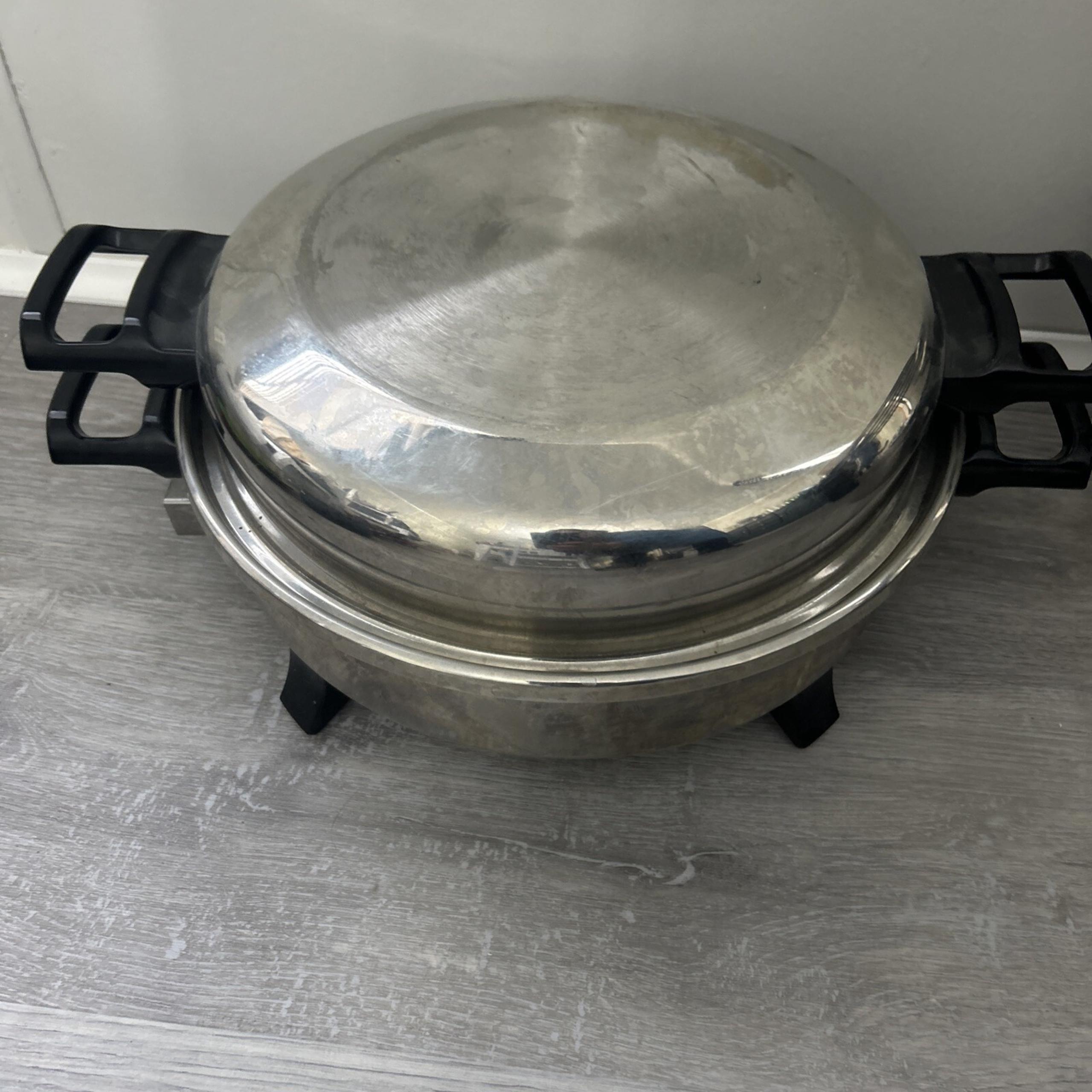 Regalware Kitchen Nutrition T304 Surgical Stainless Steel Electric Skillet w/Lid