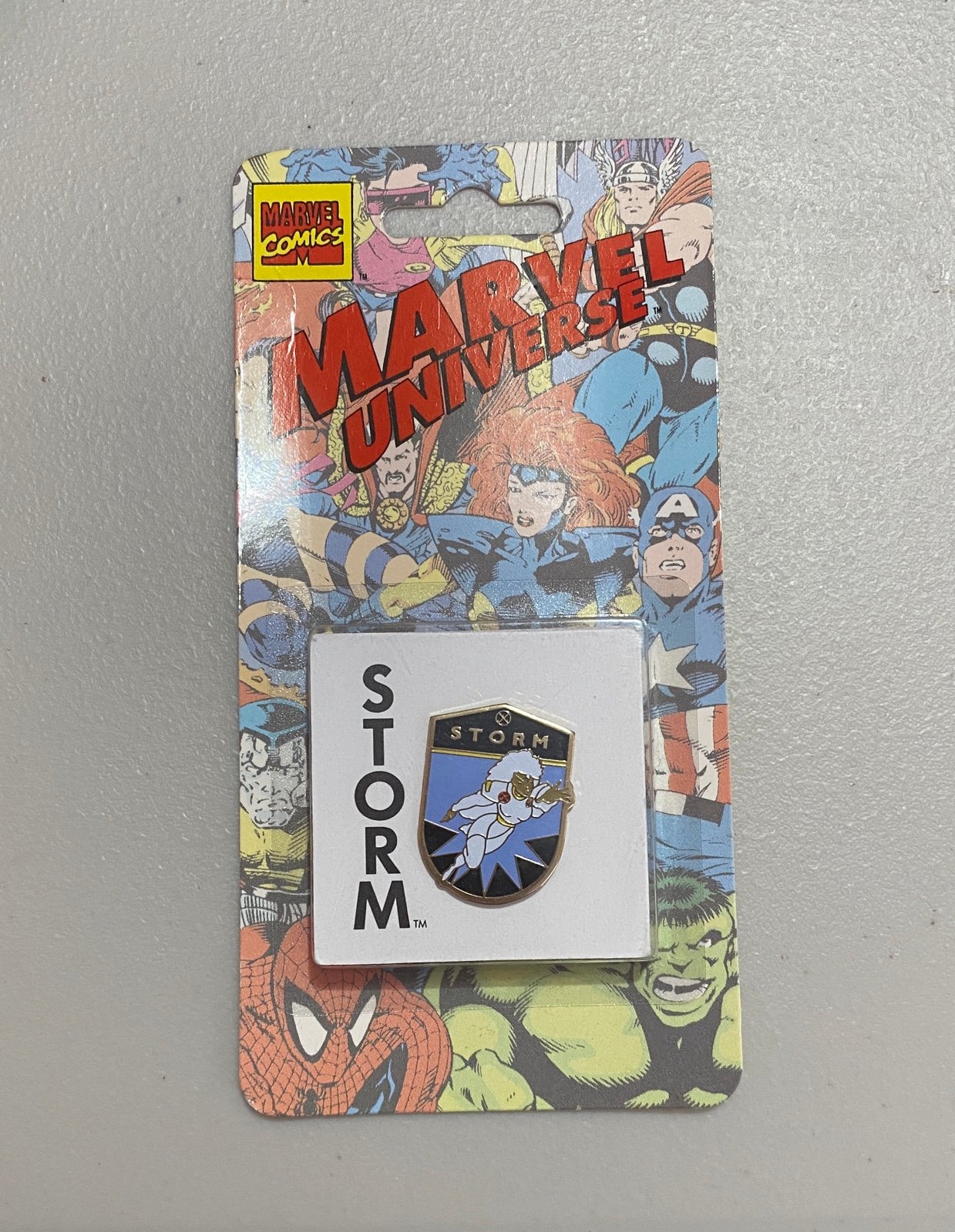 Storm Pin Marvel Universe X-Men Planet Studio Vintage Retro 1993