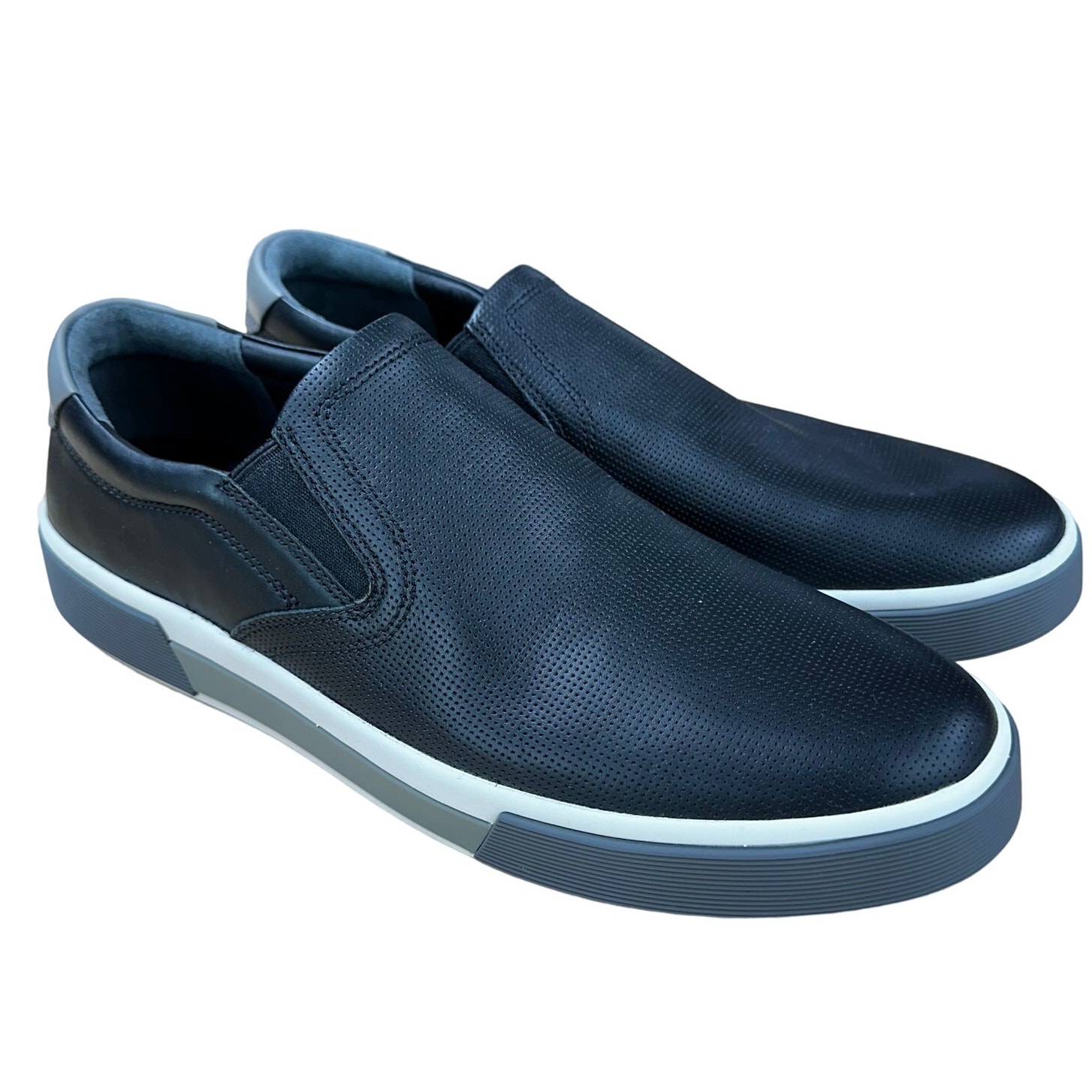 Vince Robinson Slip On Sneaker Black Men's Size 11 in New Without Box Condition