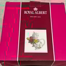 Royal Albert, Kitten Teapot, Old Country Roses Pattern New In Box
