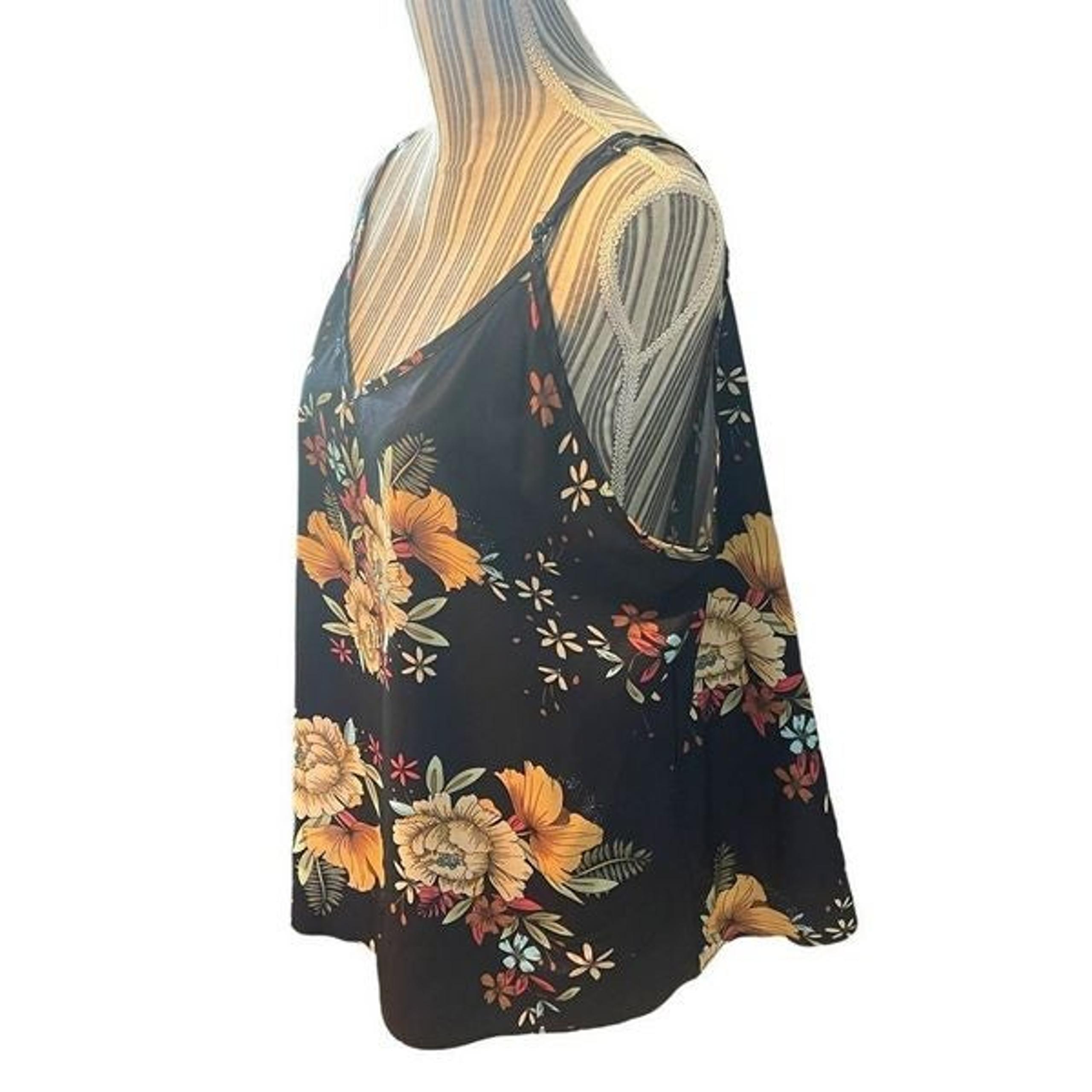 Womens Shein Curve Navy Floral Camisole Size 1XL