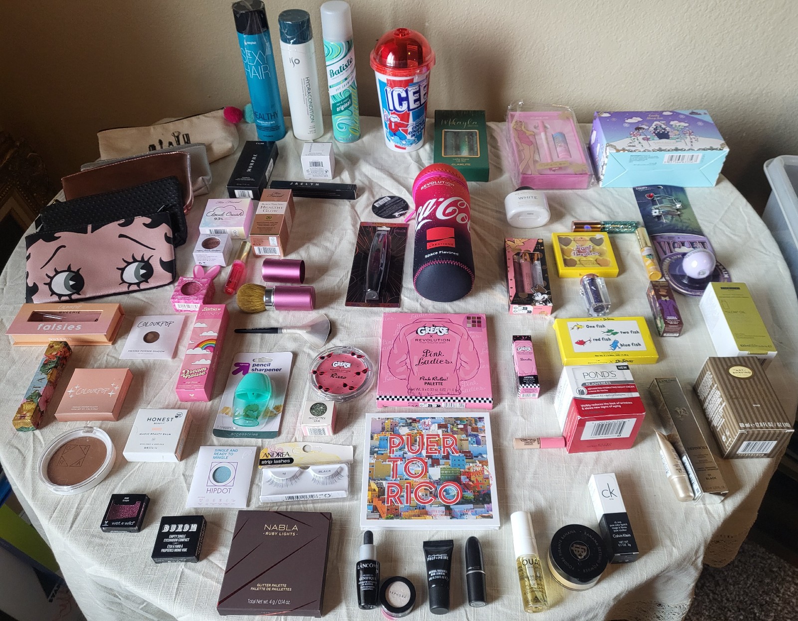 HUGE LOT of Brand NEW makeup/beauty lot of 65 pieces