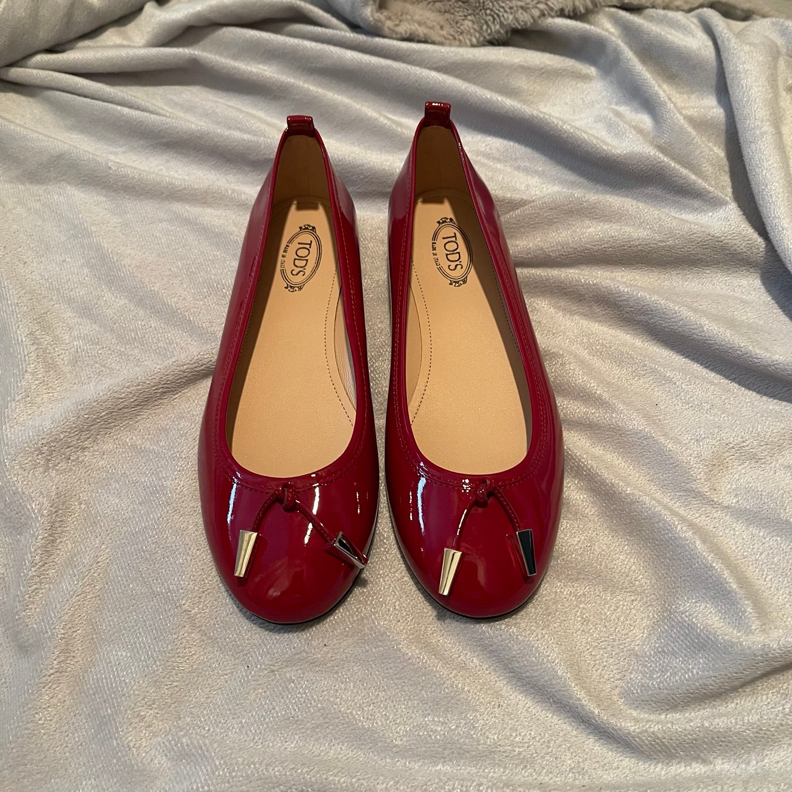 TOD’S red patent leather studded rear flats, size 37