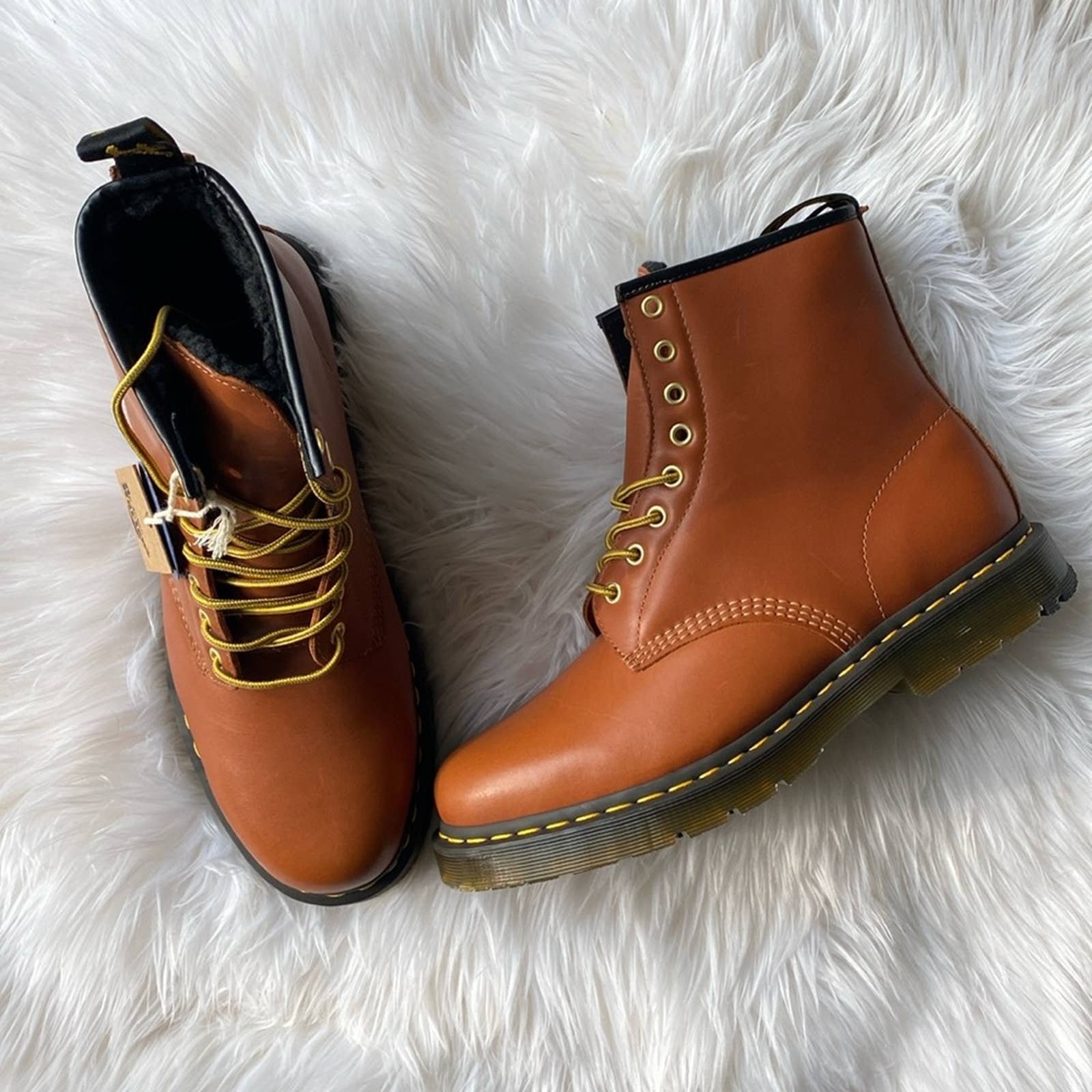 DR MARTENS 1460 Wintergrip Leather Lace up boots in tan blizzard