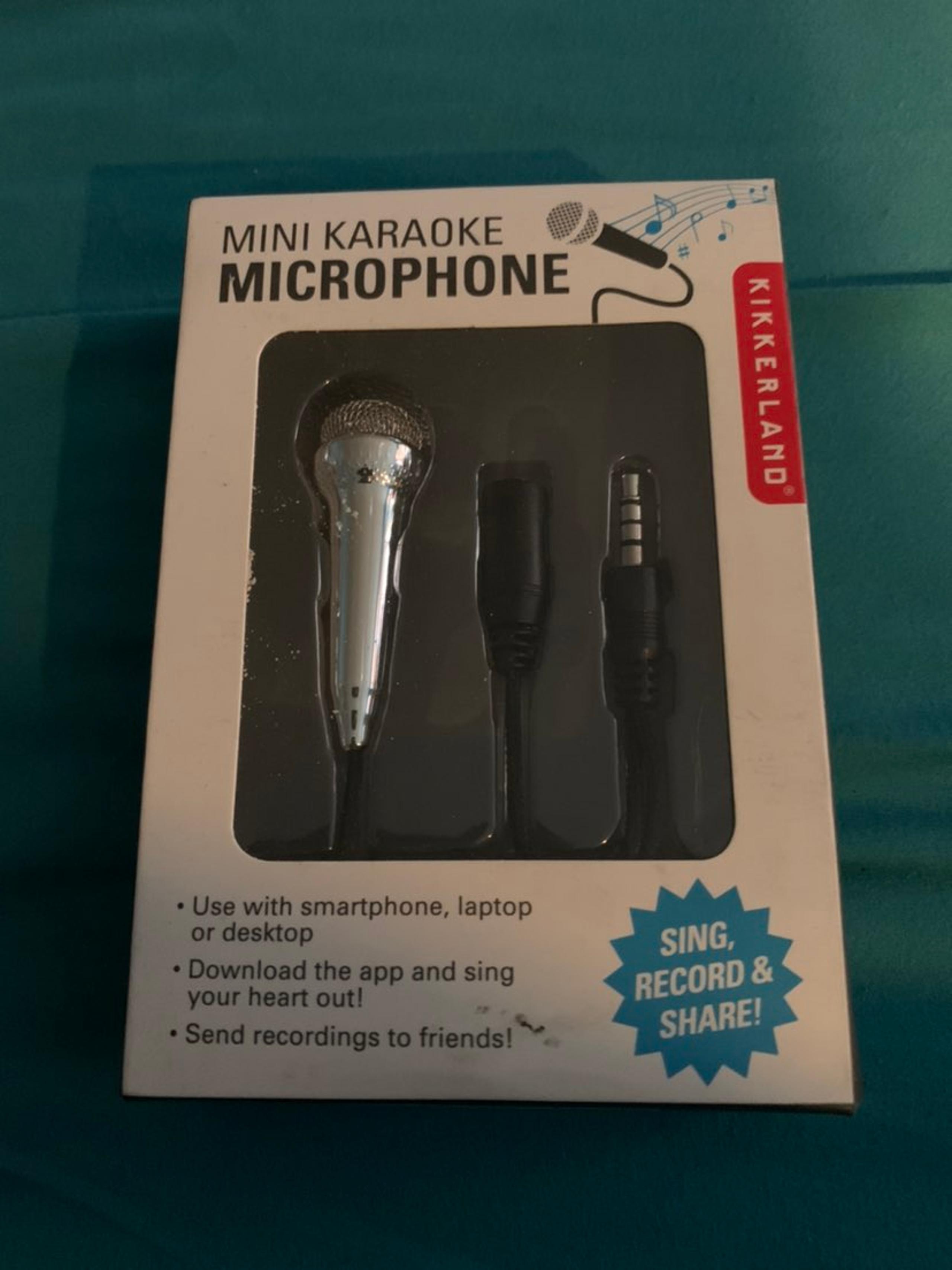 Kikkerland Mini Karaoke Microphone