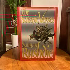 The Satanic Verses book Salman Rushdie vintage 1989