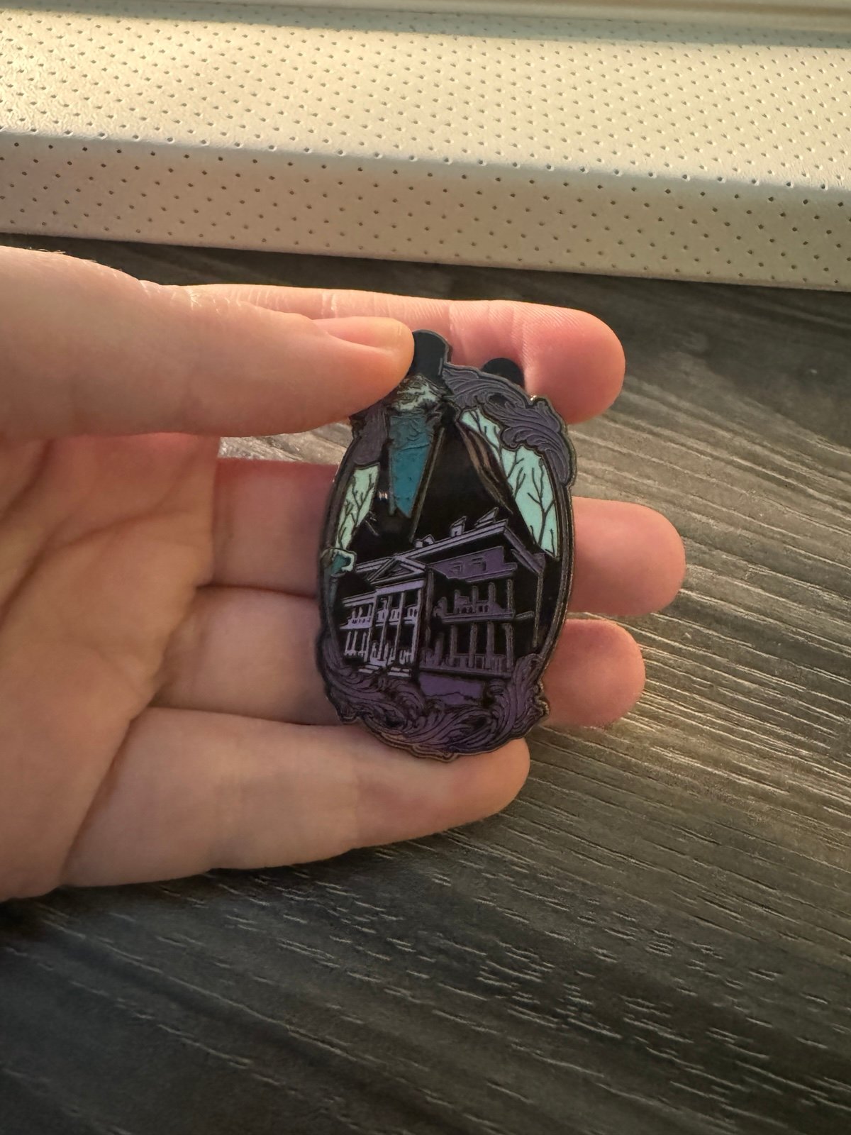 D23 Disney Pin Haunted Mansion Attraction Hatbox Ghost Live Action Movie LE 1000