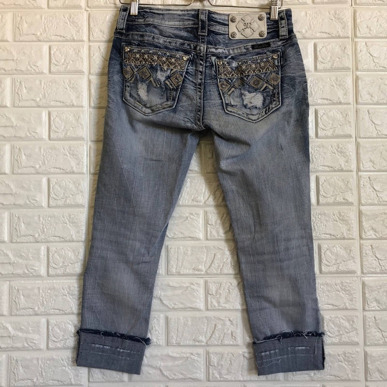 Miss Me beaded distressed signature ankle skinny size 27