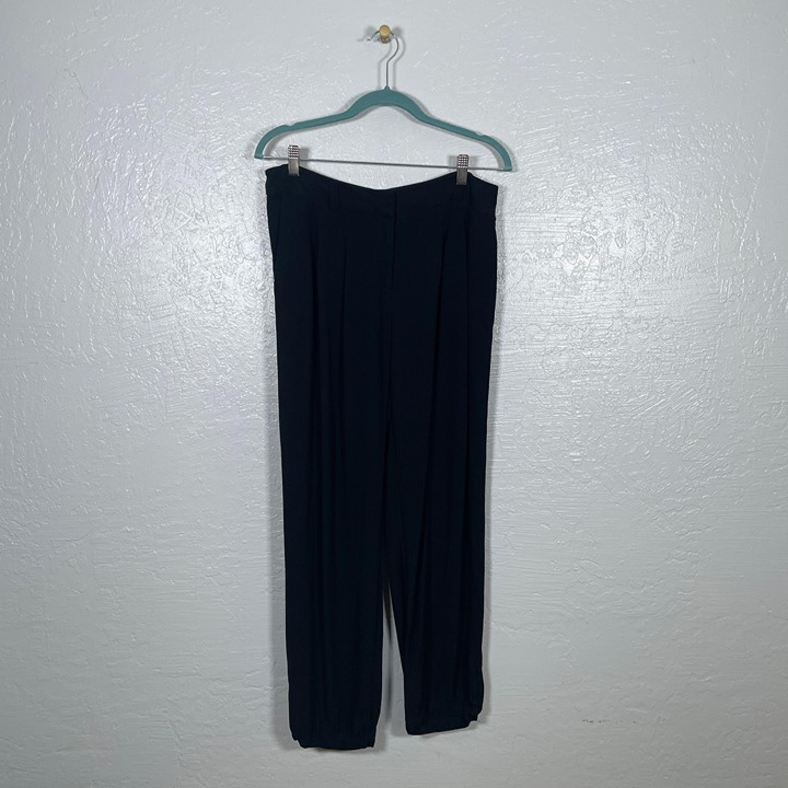 Eileen Fisher Women 10 Black Crepe Pants Pleated Tapered Ankle Pocket Minimalist