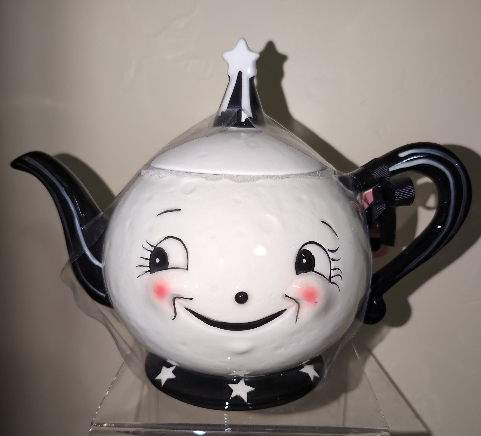 Johanna Parker carnival cottage laughing Luna black & white teapot