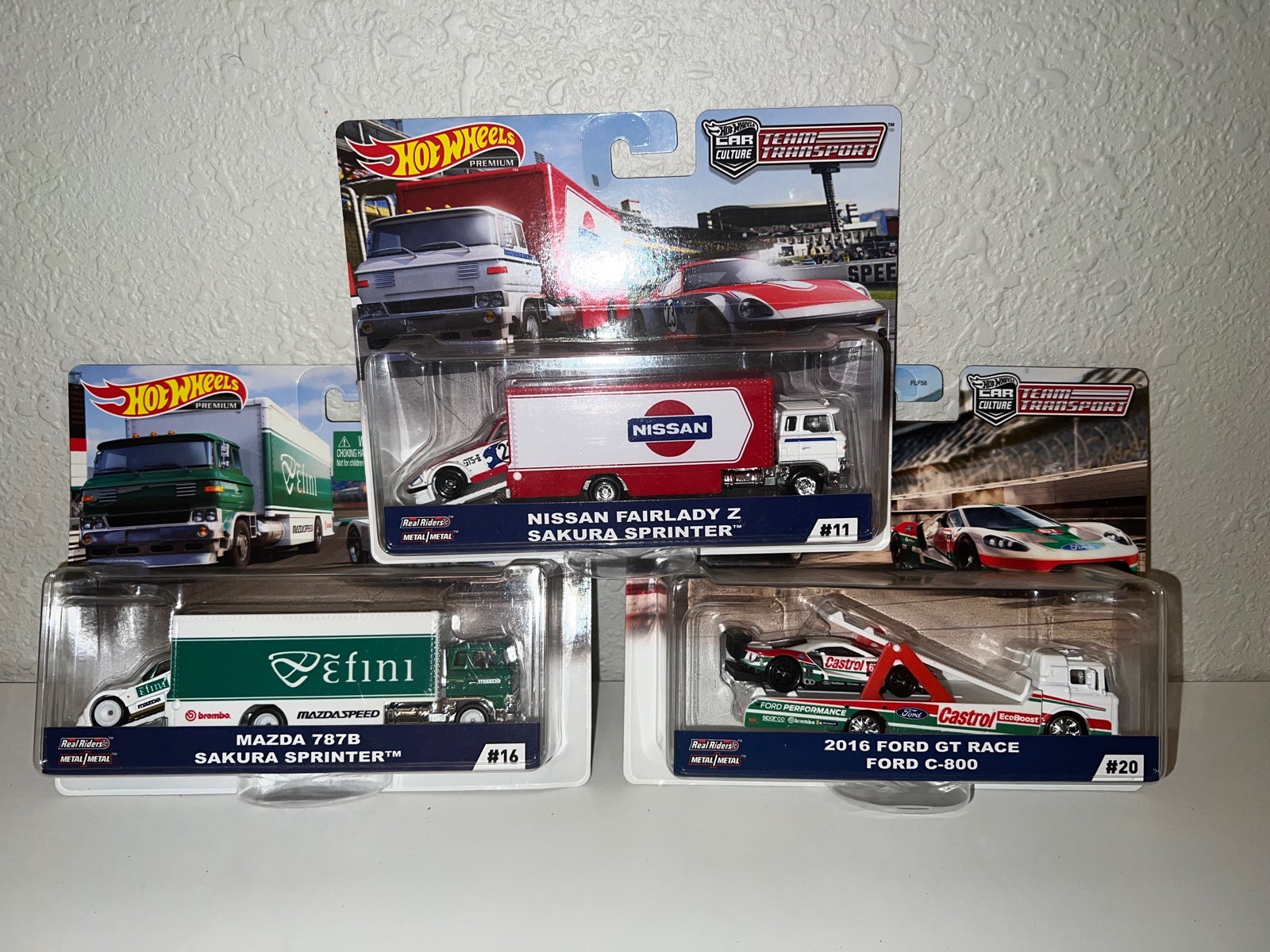 Hot Wheels Premium Team Transport , 2016 Ford GT , Mazda 787B , Nissan Fairlady