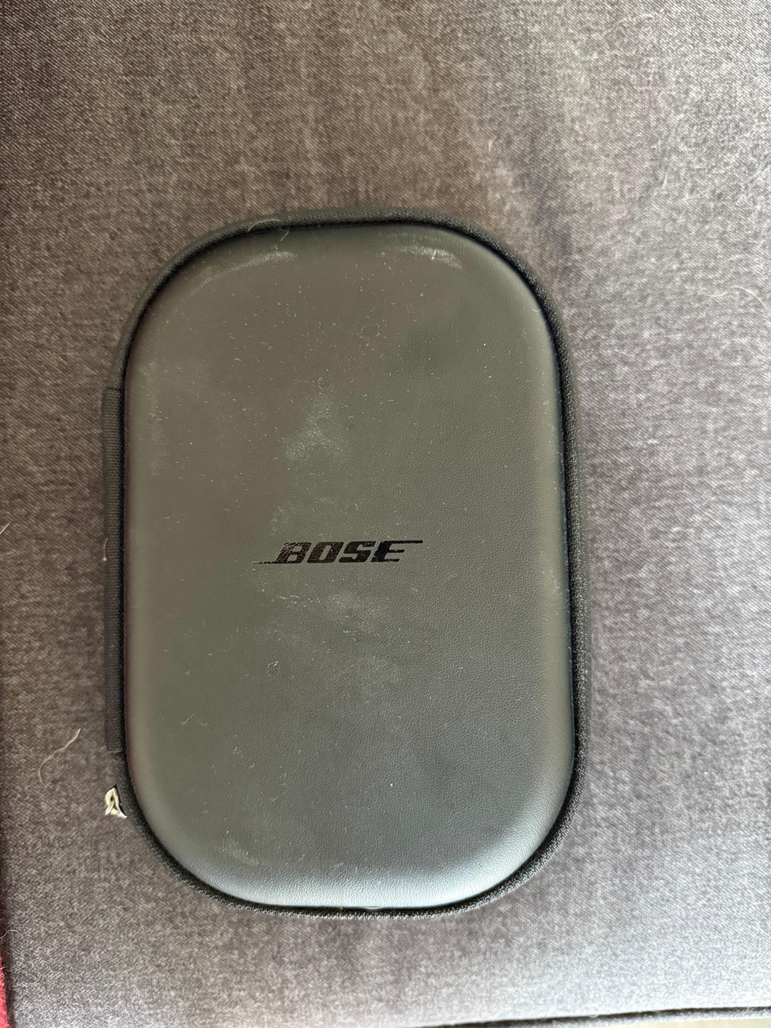 Bose - QuietComfort Wireless Noise Cancelling Over-the-Ear Bluetooth Headphones