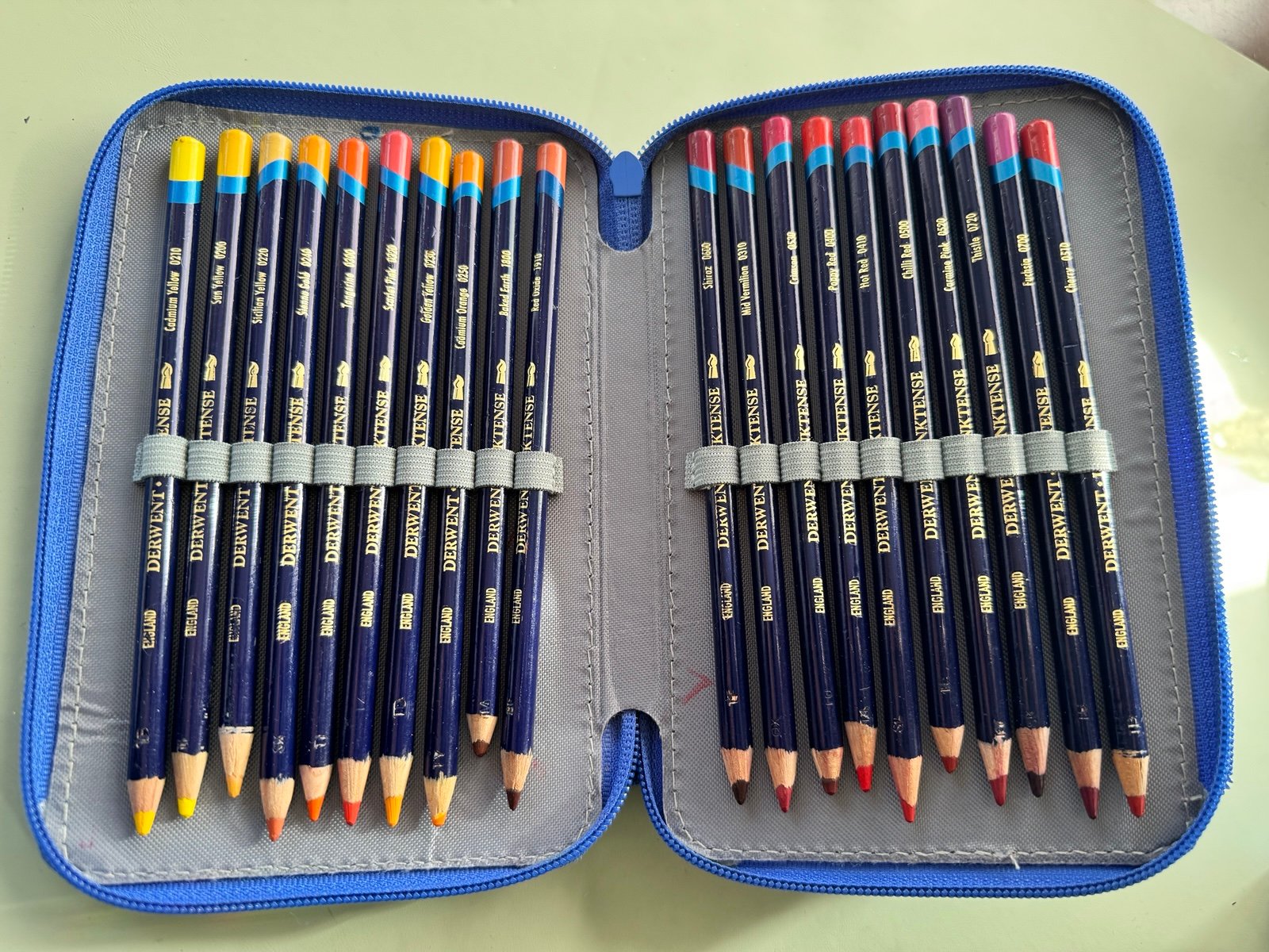 Derwent Inktense 72 with case