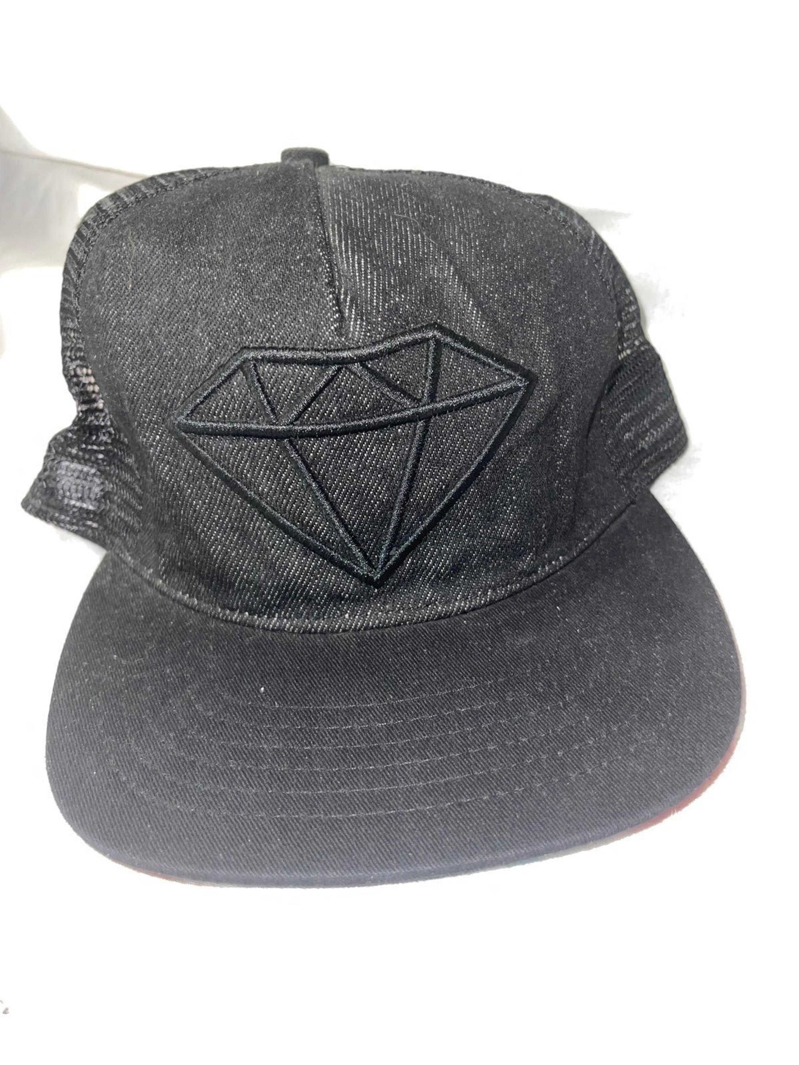 Diamond hat mesh snapback