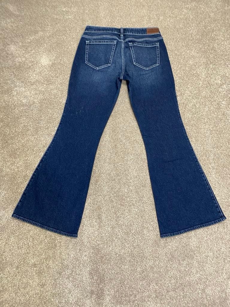 Hollister low rise flare jeans womens sz 6S 28W blue jeans retro cowgirl rodeo