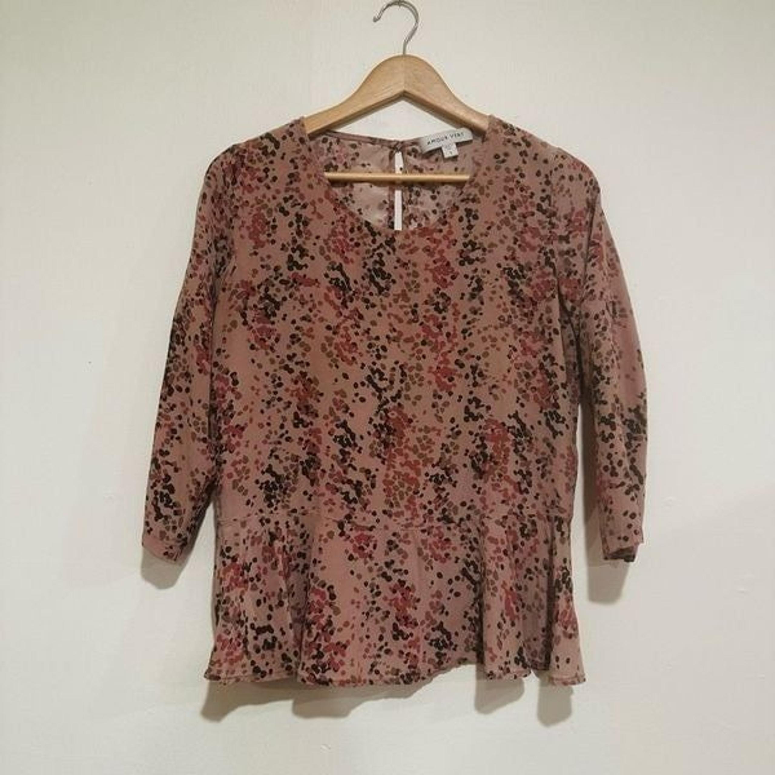 Amour Vert Women’s Silk Pink Blouse Size Small Peplum