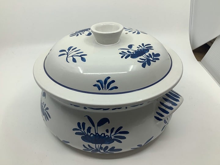 Portuguese Ceramic 10 Round Covered Casserole Serving Bowl