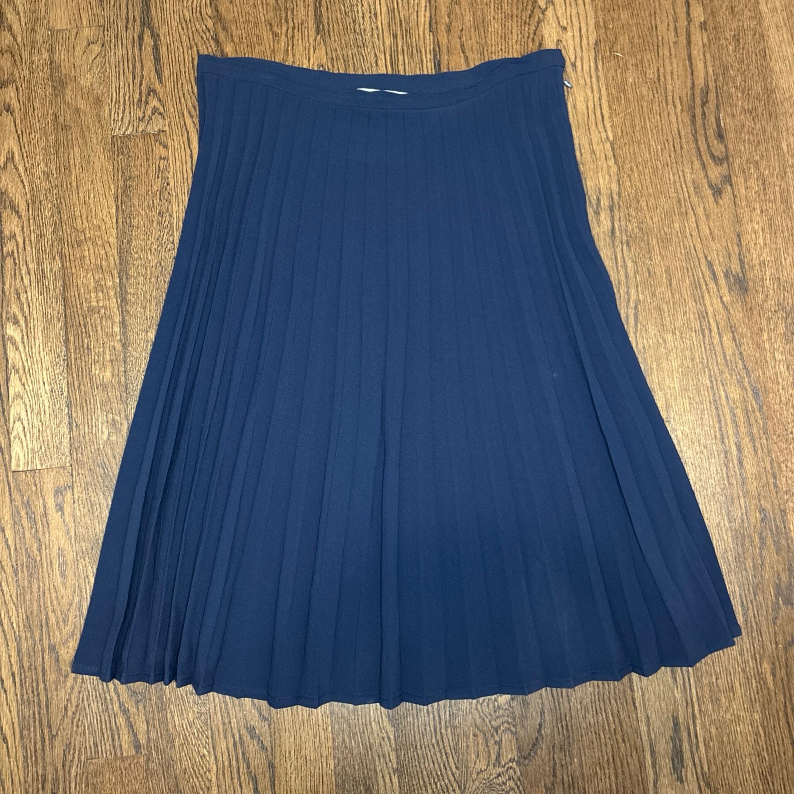 St. John Collection Blue Pleated Midi Skirt - Size 10
