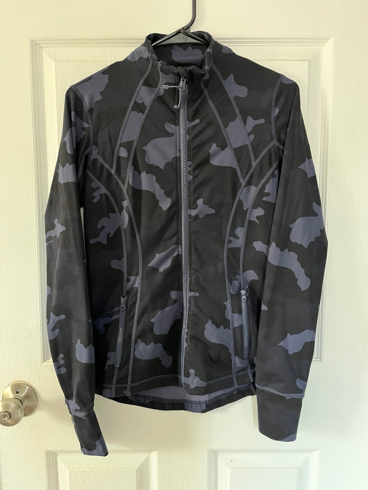 Women’s Yogalicious Lux Gray And Black Camp Full Zip Long Sleeve Jacket Size Sm