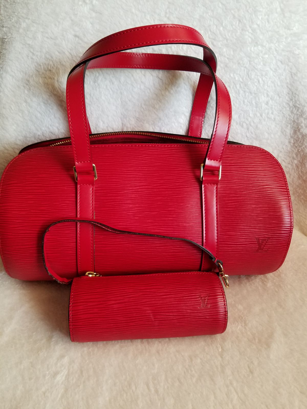 Louis vuitton soufflot red and rare bag/Sale