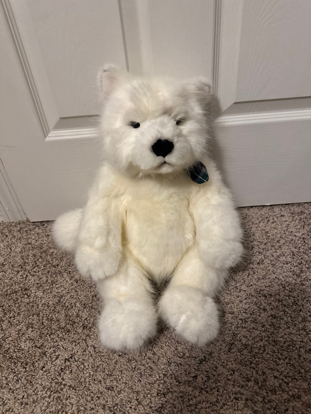Charlie Bears Tundra the  white Arctic Wolf