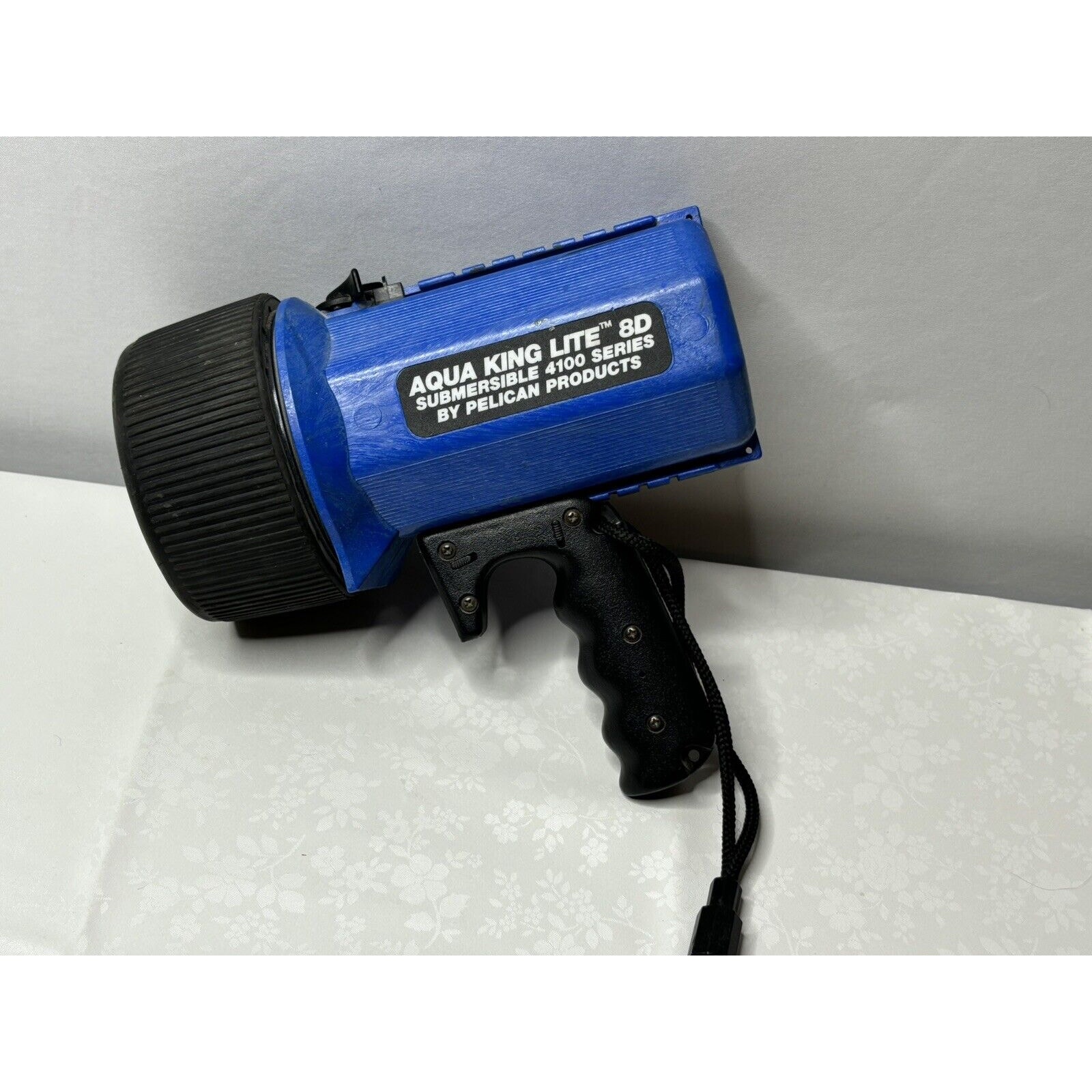 Pelican AQUA KING LITE 4100 Series Scuba Diving Underwater Light. Not Tested