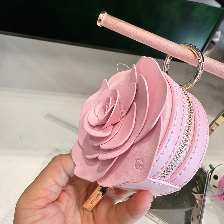 バッグ・カバンその他 Kate Spade Flora Flower Coin Purse   KE691 NWT KATE SPADE Flora 3D Coin Purse KE691 | eBay