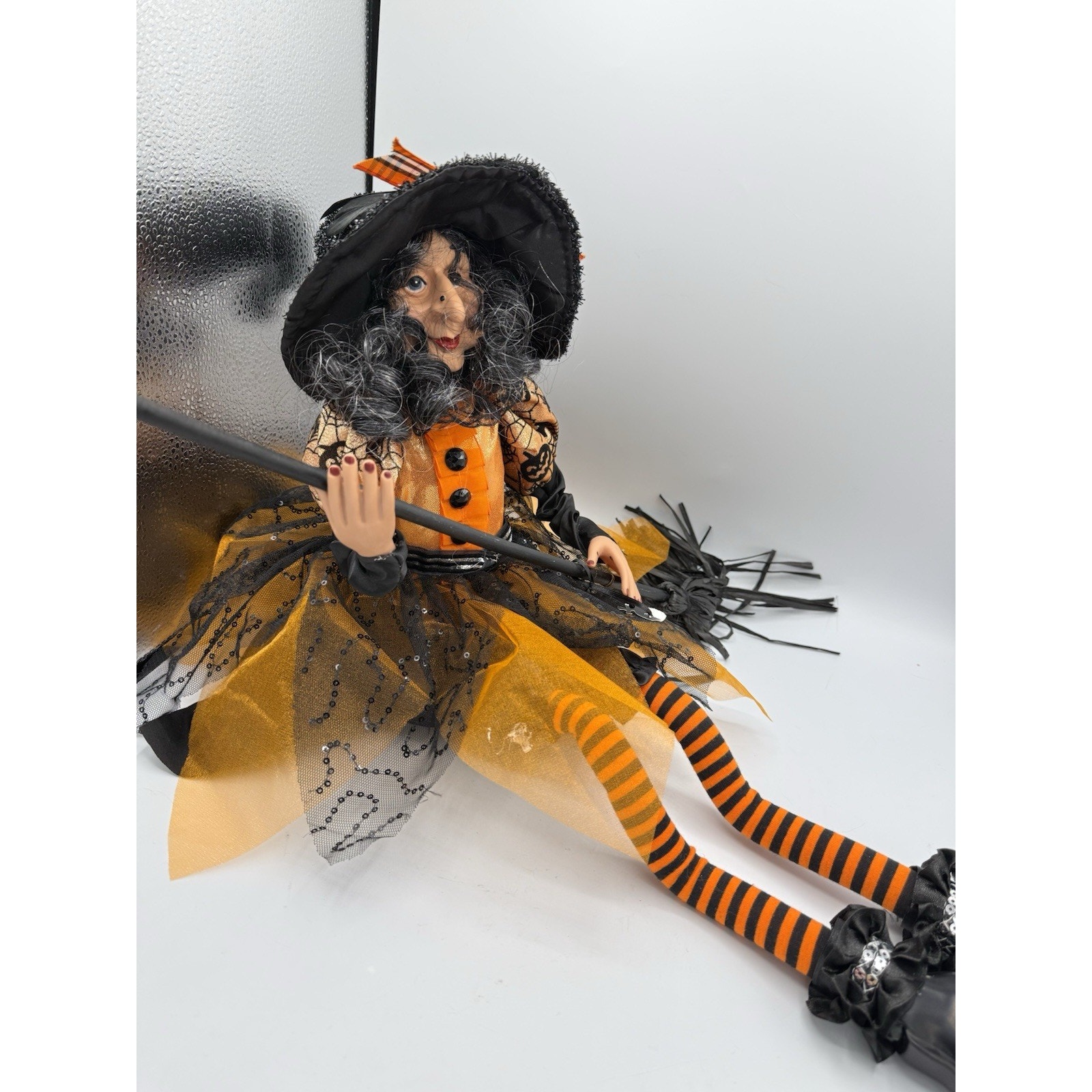 Witch Shelf Sitter Halloween Witch Doll figure 26“ Black Orange Curly Hair