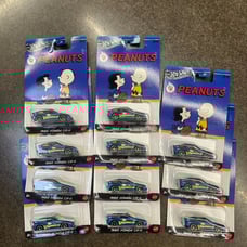 Hot Wheels 2025 Peanuts Snoopy Silver Series 1985 Honda CRX Lot Of 11