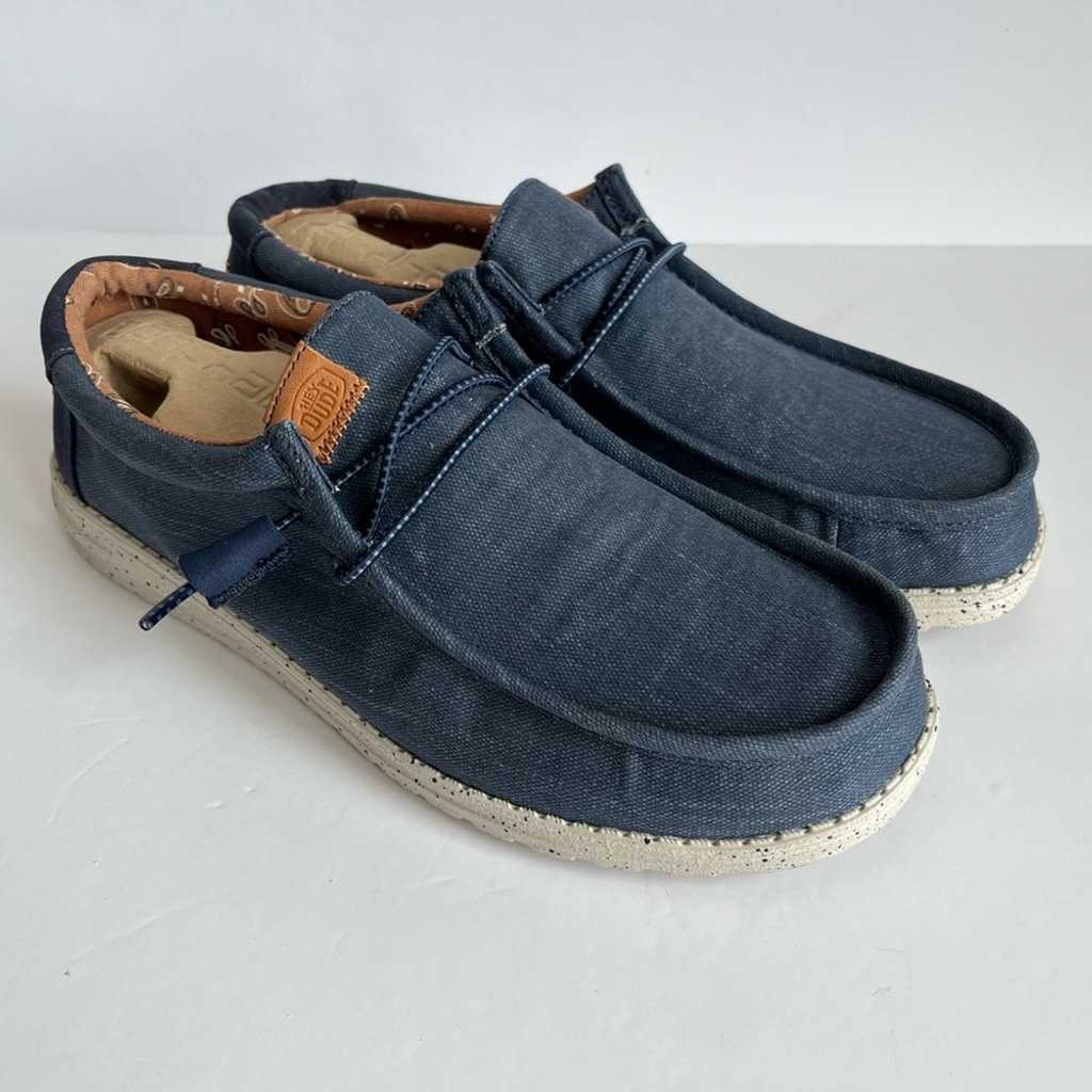 Hey Dude Wally Washed Canvas men's loafers sneakers - Navy size 12