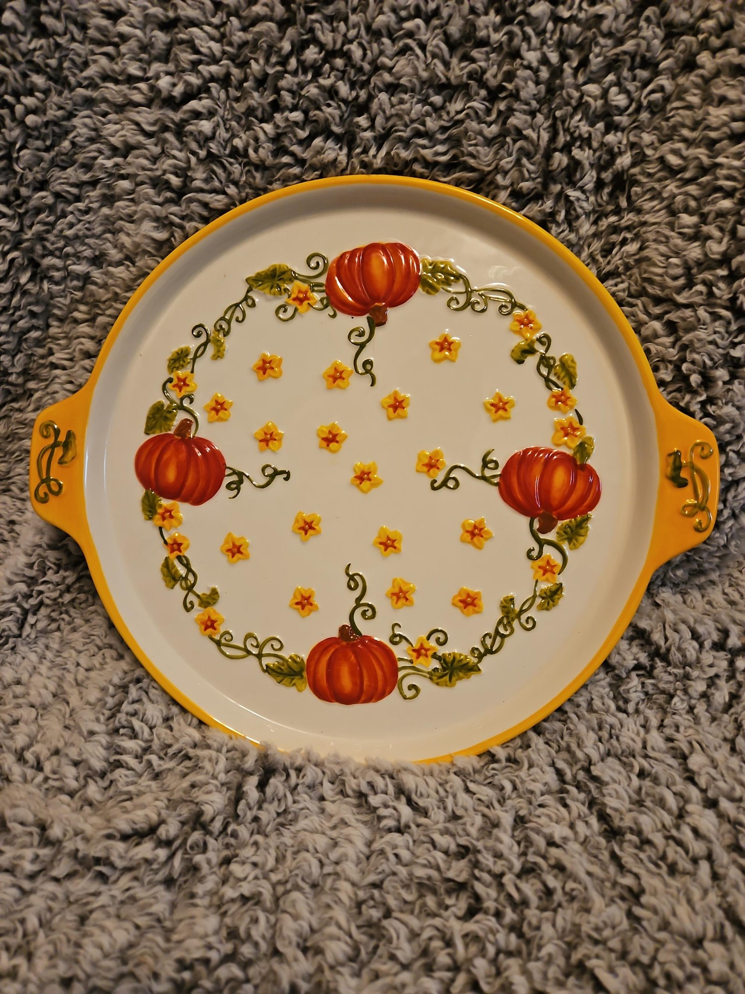 Temp-Tations Figural Pumpkin Round Platter