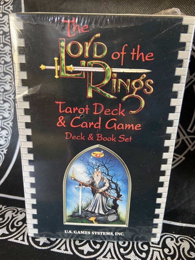 The Lord of the Rings Tarot Card & Game Set
