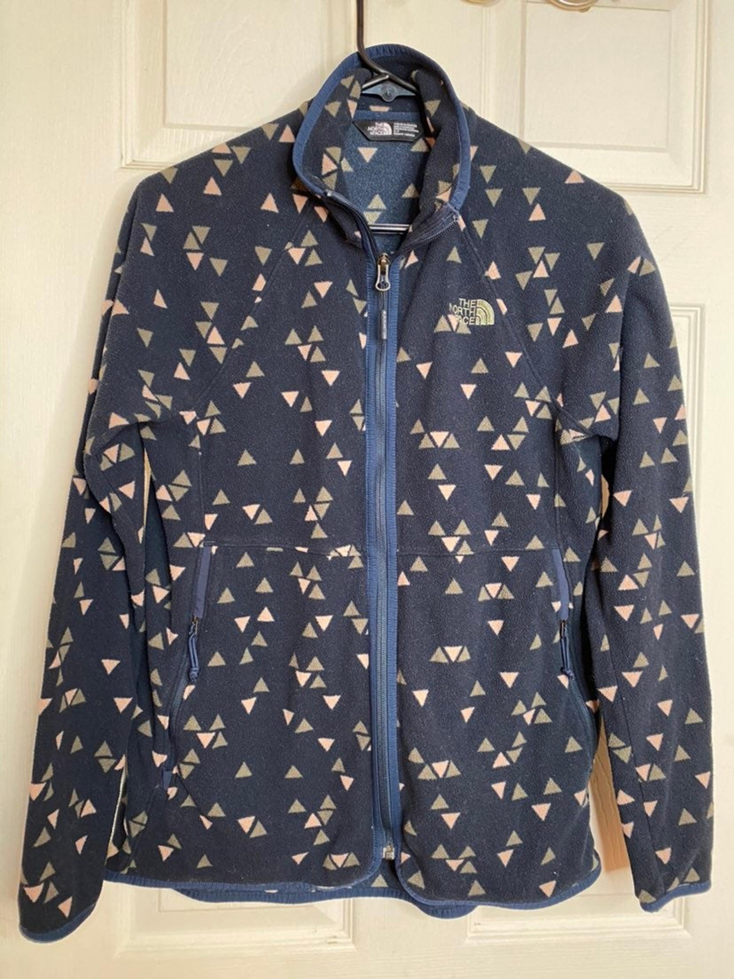 The north face women full zipper fleece size S