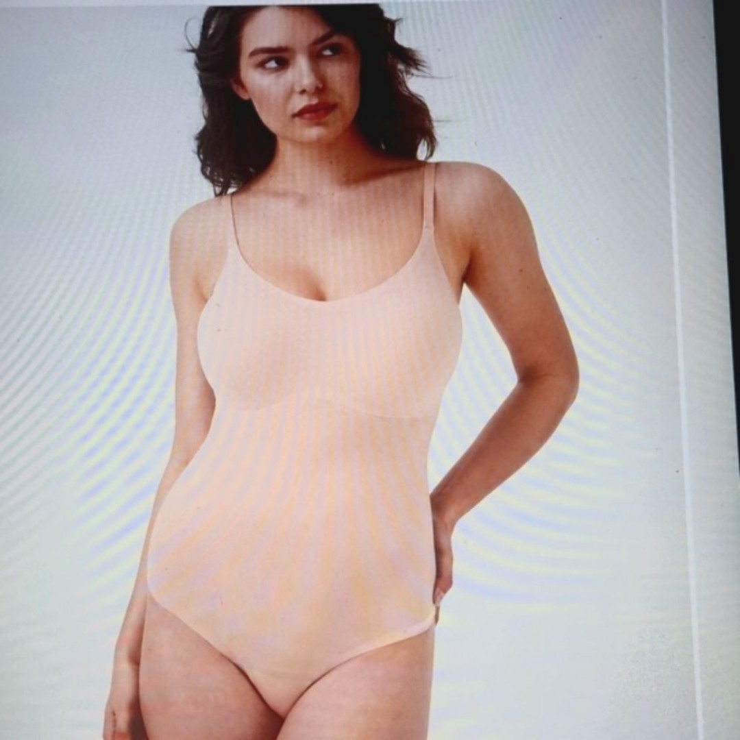 4X SKIMS SEAMLESS SCULPTING SHAPER BRIEF BODYSUIT