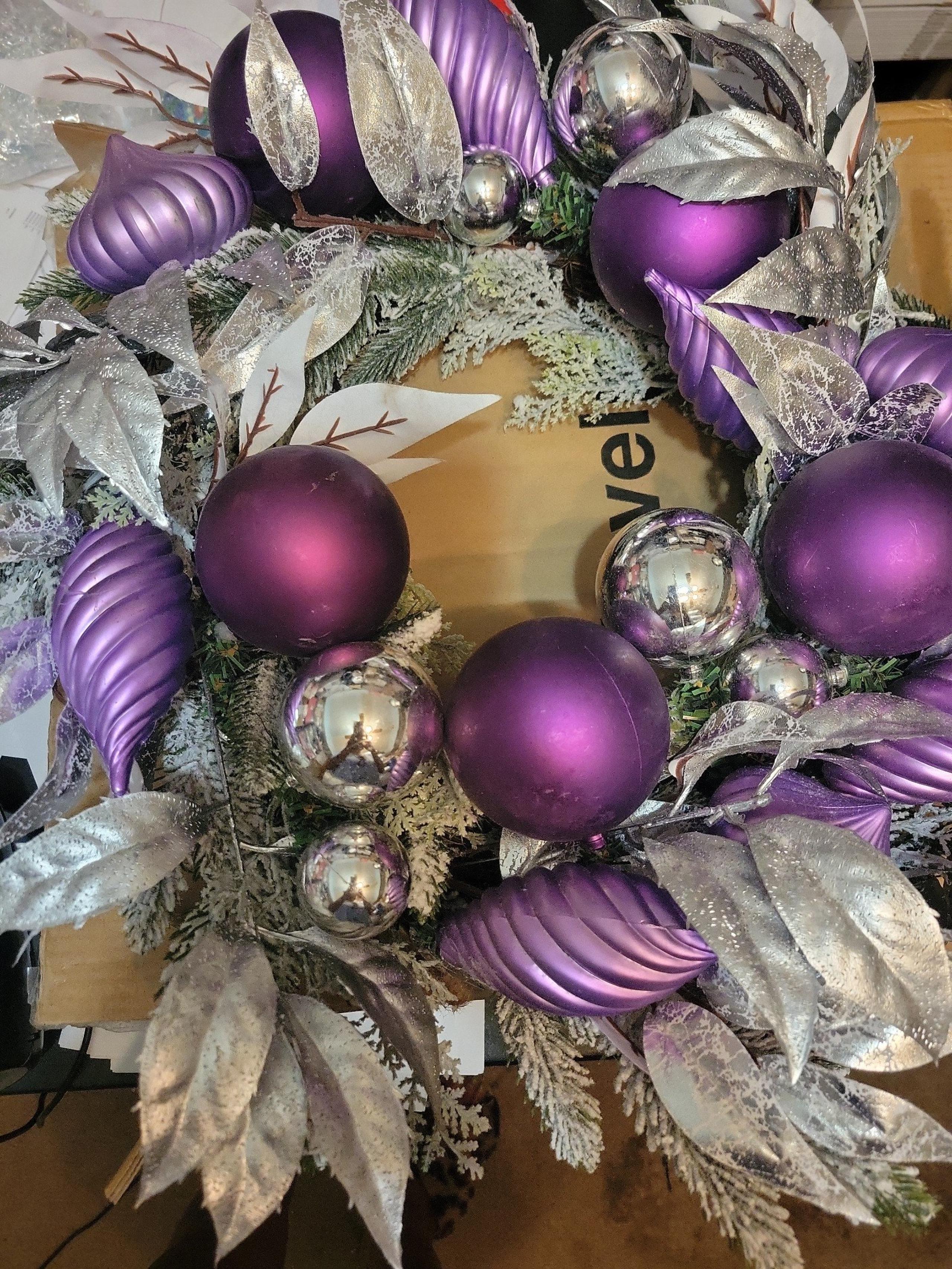 Holiday Lane Leaf Wreath Wall Decoration with Plastic Ball and Drop