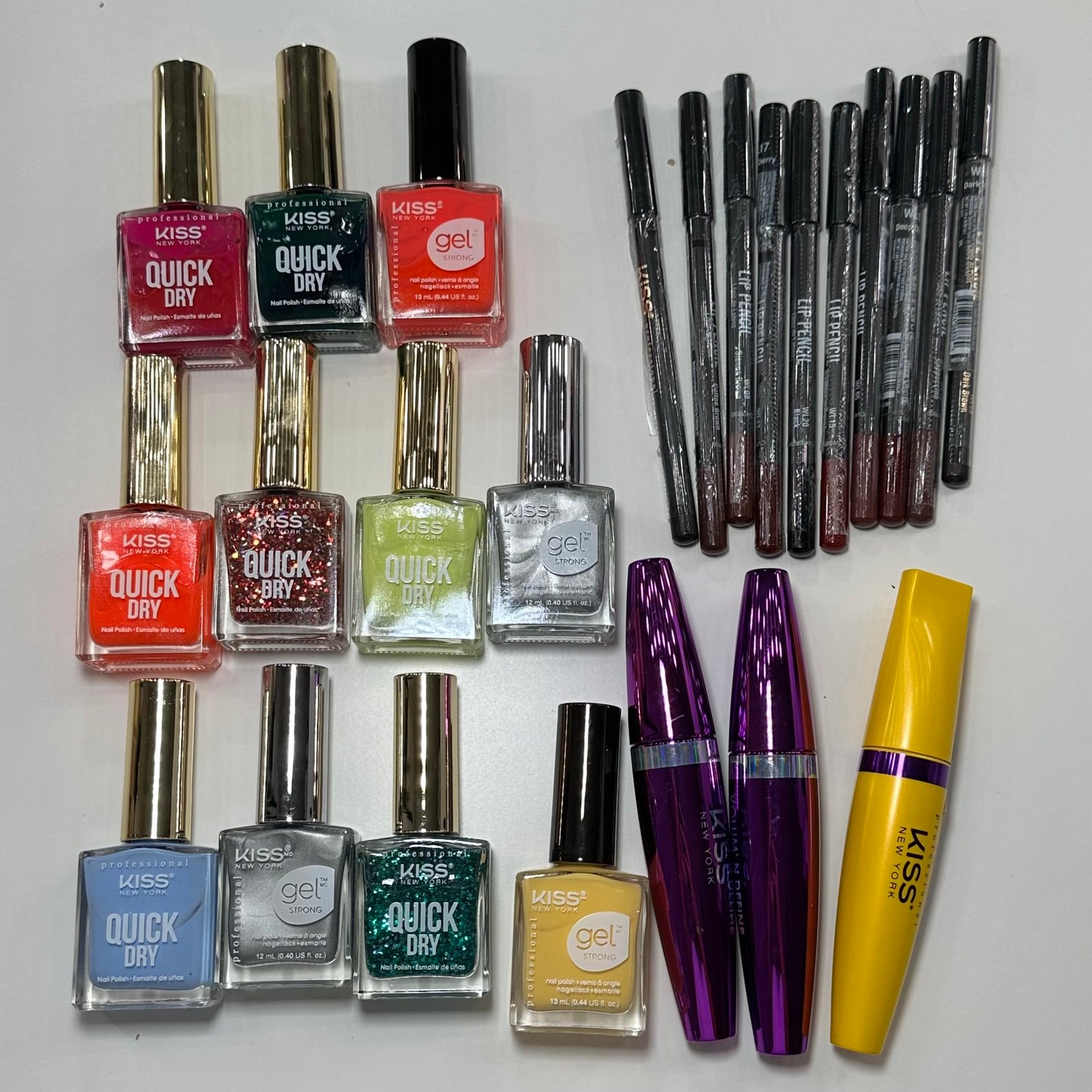 Nail and Makeup Bundle - KISS NY PRO