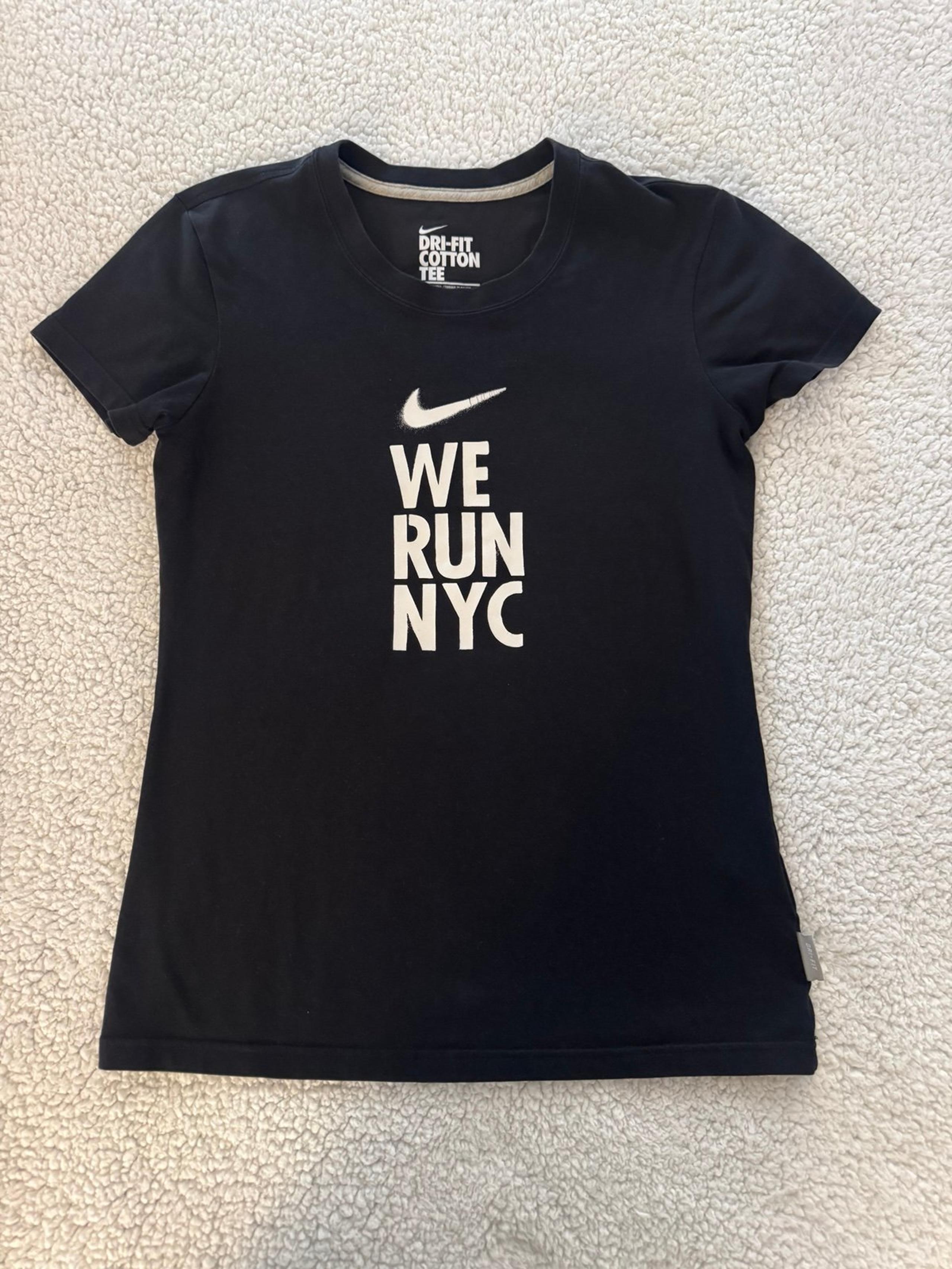 Women’s Nike T-Shirt Size M