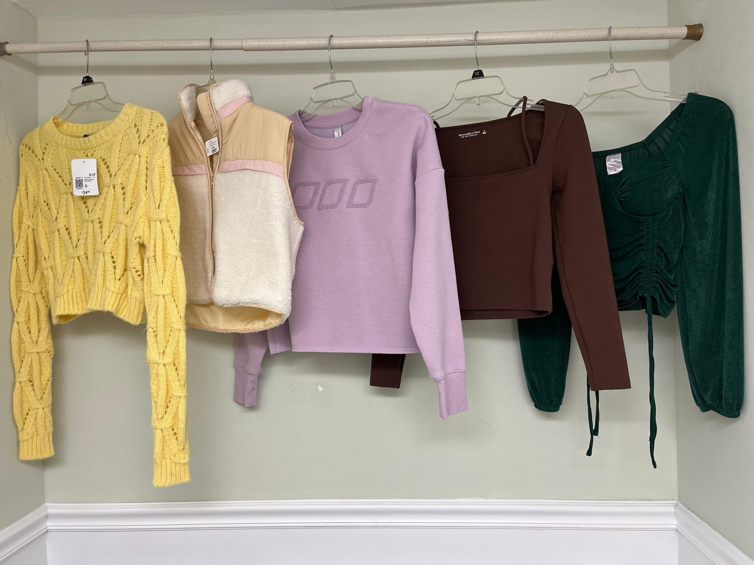 Women’s Cropped Winter Tops Bundle Size Small
